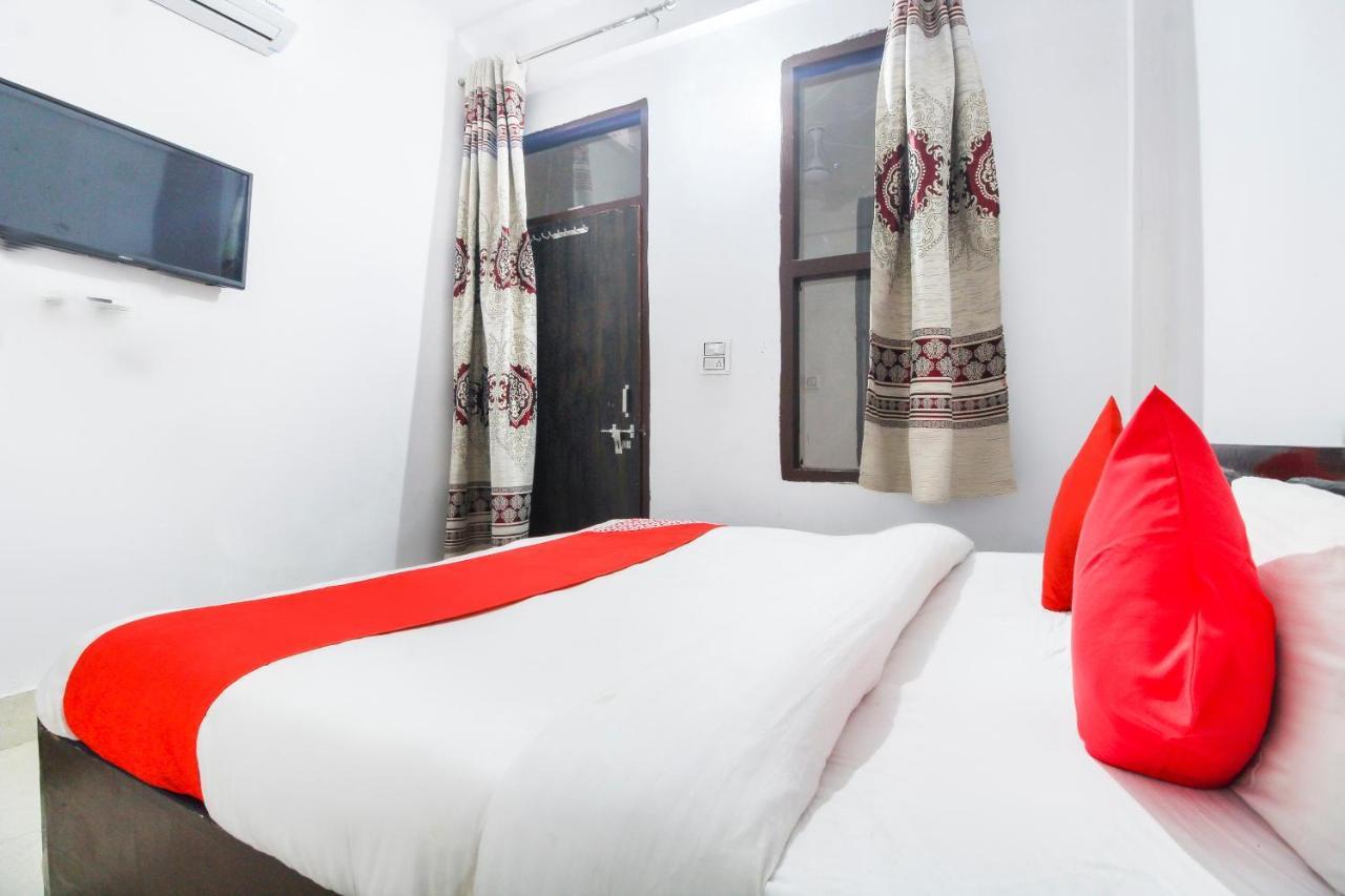 Oyo 67474 Rama Ashram Hotel Vrindāvan Екстериор снимка